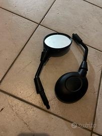 Specchietti originali Leoncino 125