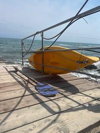 Canoa più pagaia