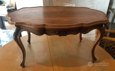 Tavolino in noce stile Luigi Filippo 