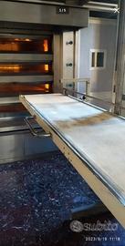 Infornatore a nastro per pane