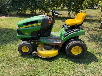 Trattorino tagliaerba John Deere