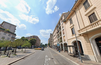 Saronno – App. arredato con balcone e posto auto