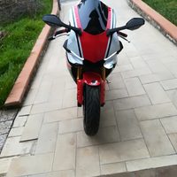 Yamaha r1 2015