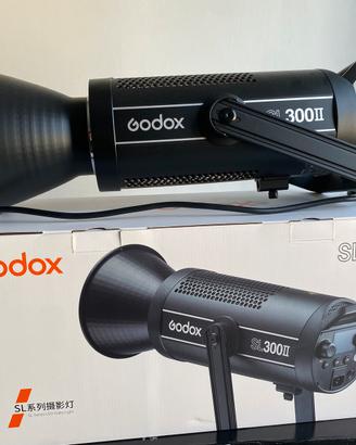 Godox SL300 II