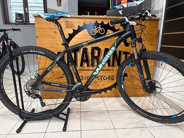 BICICLETTA MOUNTAIN BIKE WHISTLE PATWIN (usata)