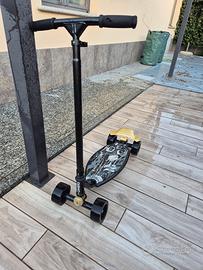 monopattino a 4 ruote Oxelo Stun Street. 