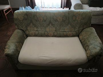 Divano 2 posti comodo e in buono stato gene