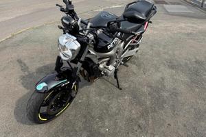 Yamaha FZ 600