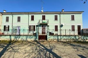CASA SEMINDIPENDENTE A RONSECCO