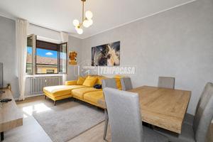 Appartamento a Milano Via Monte Cengio 3 locali