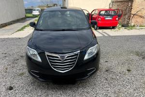 Lancia Ypsilon 0.9 TwinAir 85 CV 5 porte Metano Ec