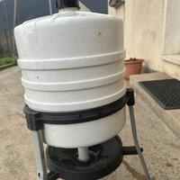 Disponibile abbeveratoio per avicoli