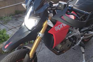 Aprilia dorsoduro 750 rossa