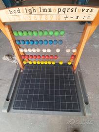 banco scuola con pallottoliere