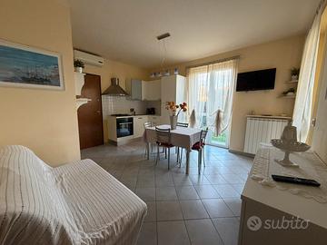 Bilocale con ampio giardino