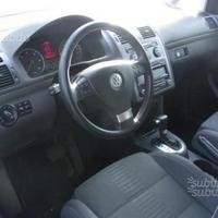 Volkswagen Touran TSI mensola pomello alette