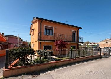 CAVARZERE: 117B: Villa singola con garage doppio
