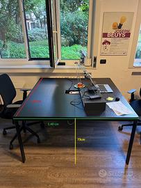 Scrivanie IKEA BEAKANT