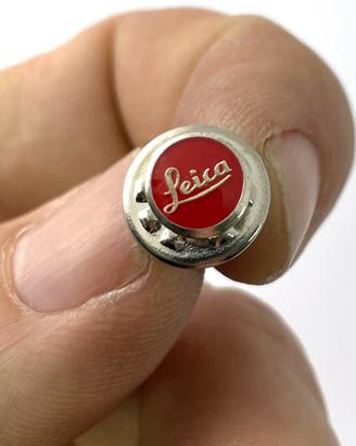 Spilla Leica