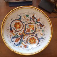 Piatto da portata con decoro a mano Ricco Deruta