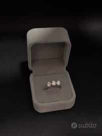 Anello trilogy in oro 18k e diamanti lab grown