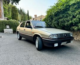 Alfa Romeo 33 quadrifoglio oro