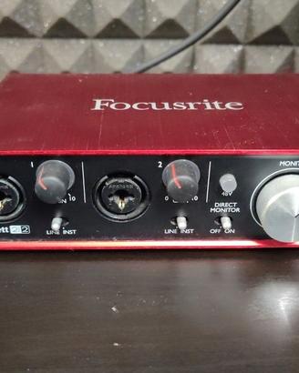 Focusrite 2i2 scheda audio