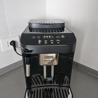 Macchina per caffè automatica Magnifica Evo