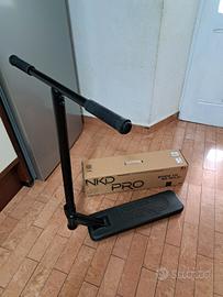 monopattino da trampolino NKD PRO