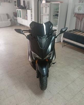 T MAX 530SX