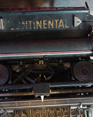 Macchina da scrivere Continental