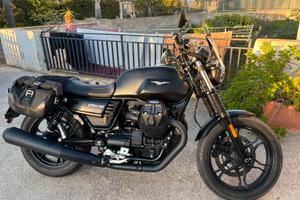 Moto guzzi v7iii stone 2017