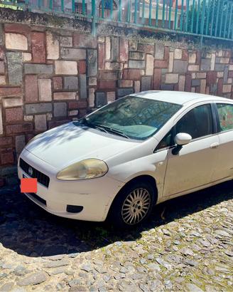 Grande Punto - fema per pezzi
