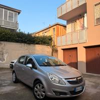 Opel corsa 1.2 benzina neopatentati