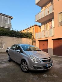 Opel corsa 1.2 benzina neopatentati