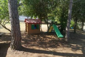 Terreno per compleanni e braciate tra amici