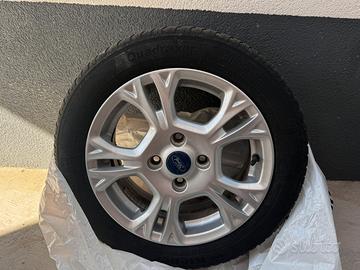 Cerchi + pneumatici FORD FIESTA 2015
