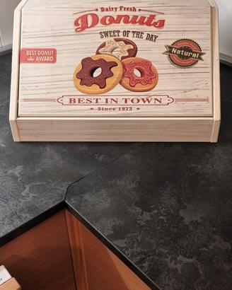 Portapane e grissini in legno con decorazioni vint