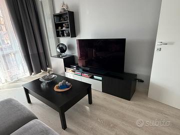 Sala soggiorno IKEA BESTÅ + tavolino TRULSTORP