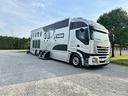 van-iveco-trasporto-cavalli-con-living-popout