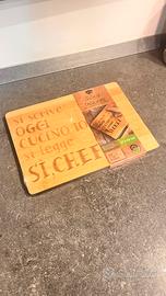 Tagliere in bambù con scritta