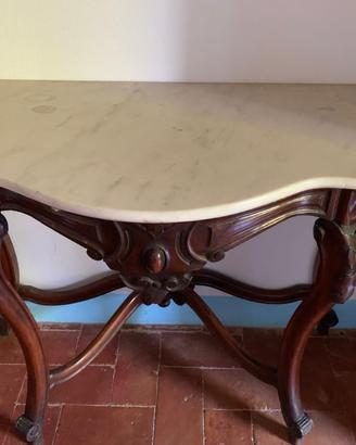 Consolle antica in legno intagliato