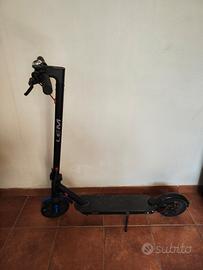 Monopattino Elettrico Lem Con Ruote Anti Foratura 