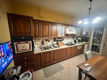Cucina classica in legno massello