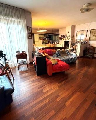 Spazio,aria e natura: casa con terrazzo e giardino