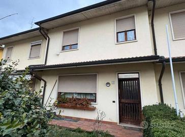Immobile in asta di 160 m² a Castelgomberto