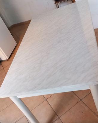 Tavolo da bianco moderno