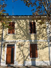 Pantano bassa schiera giardino depandace ristruttu