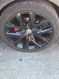 4 cerchi r17 VW ORIGINALI con 4 gomme al 80%
