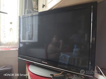 TV decoder 40 